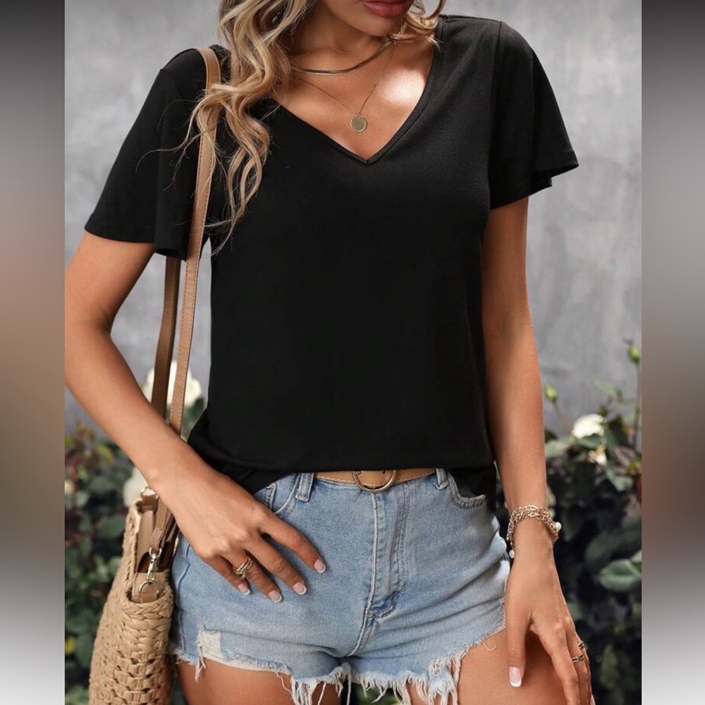 Elegant Black Crisscross Back Top